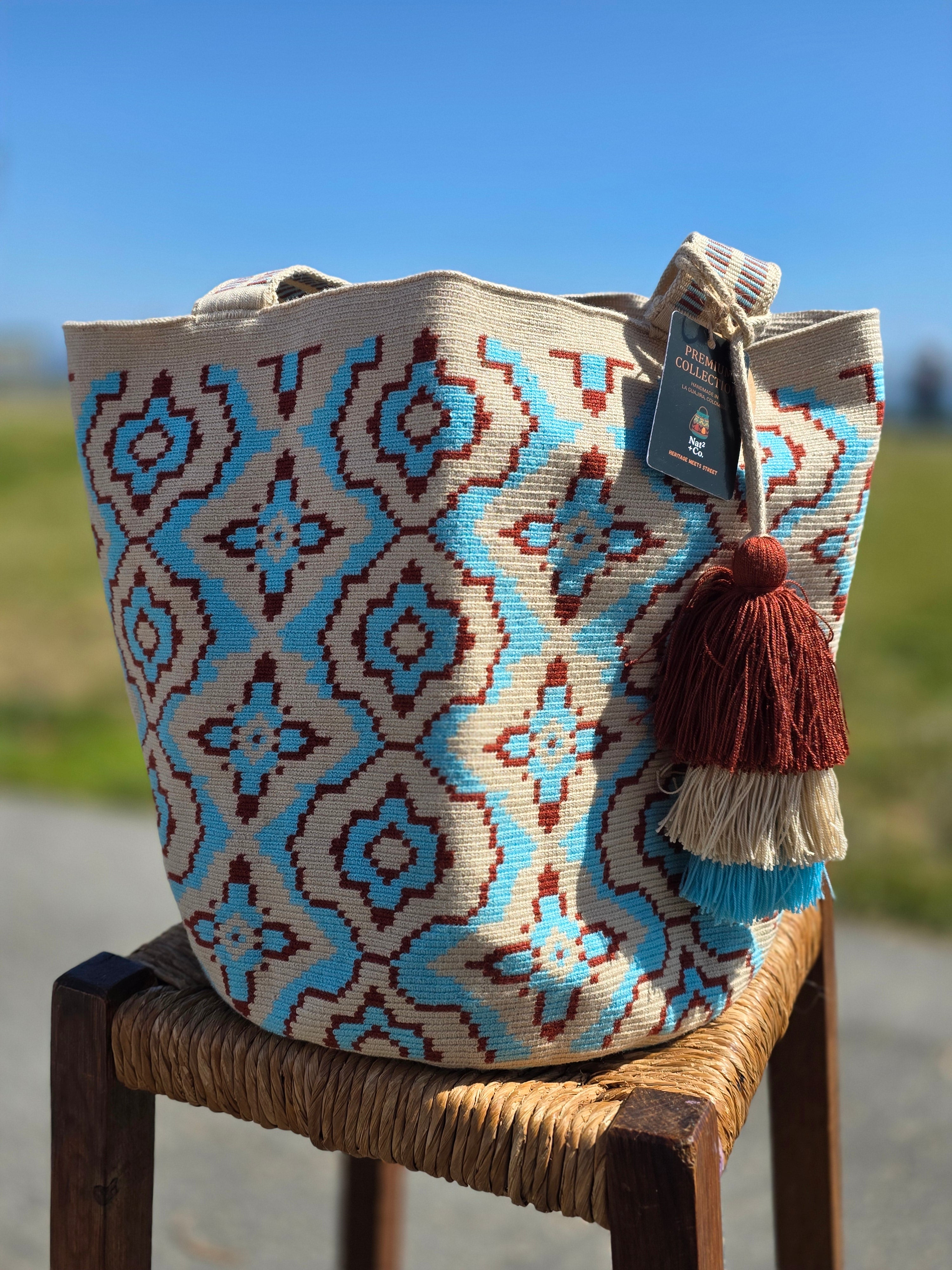 Coastal Heirloom Tote Premium Collection · One-Thread