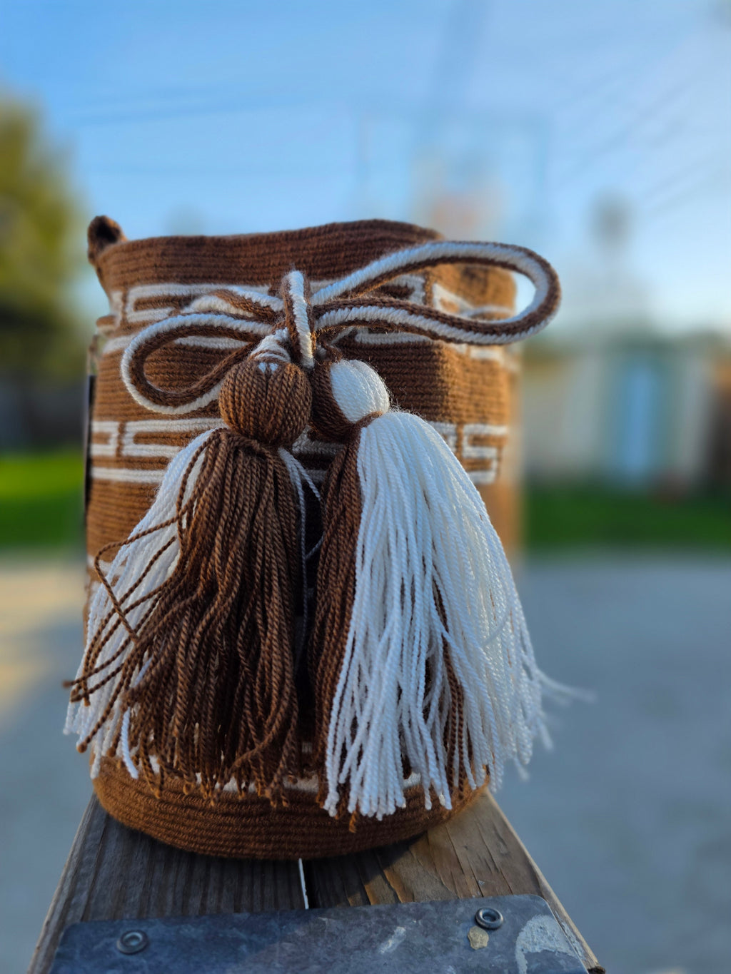 Lintel
Small One-Thread Mochila
