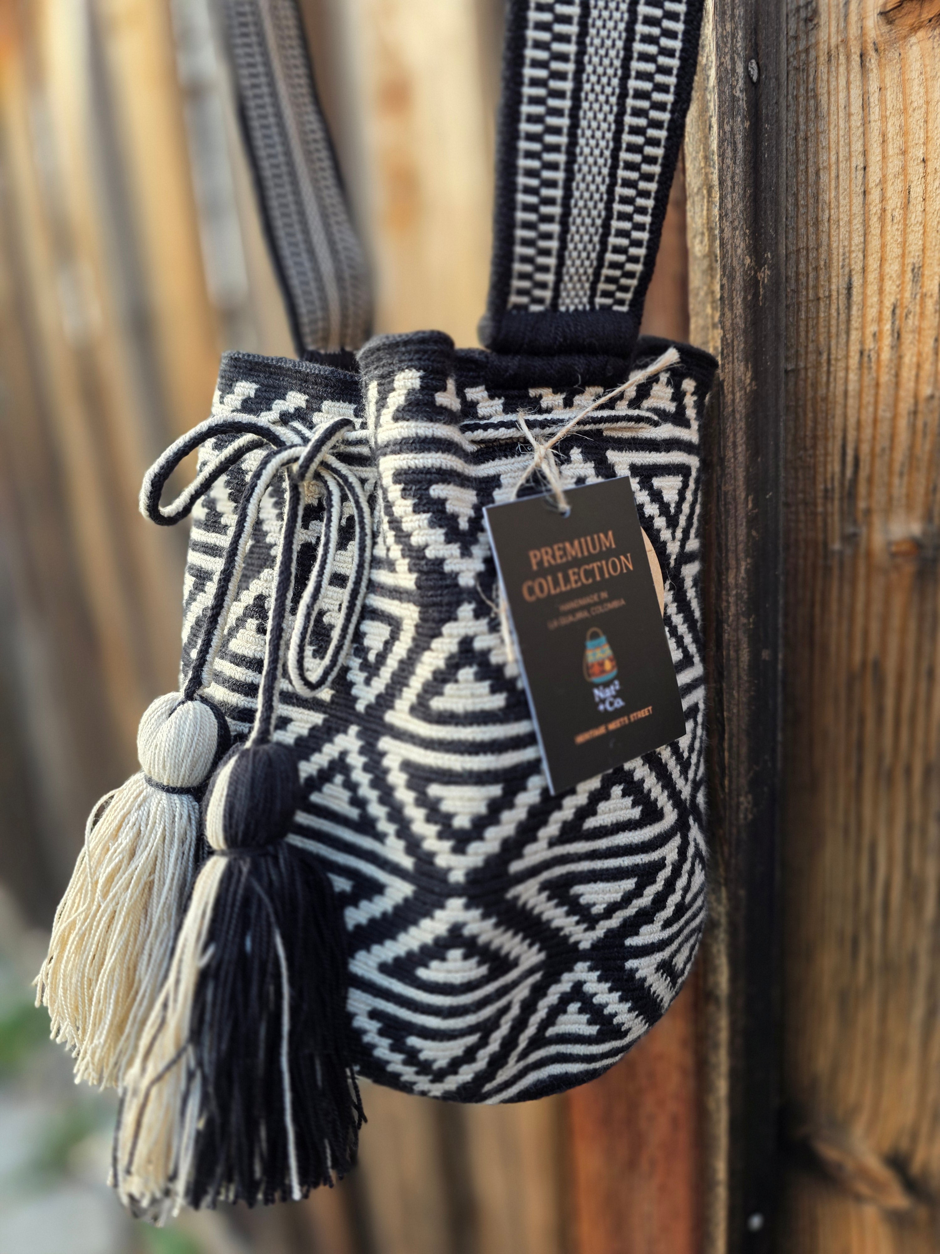 Moire
Medium | One-Thread Mochila