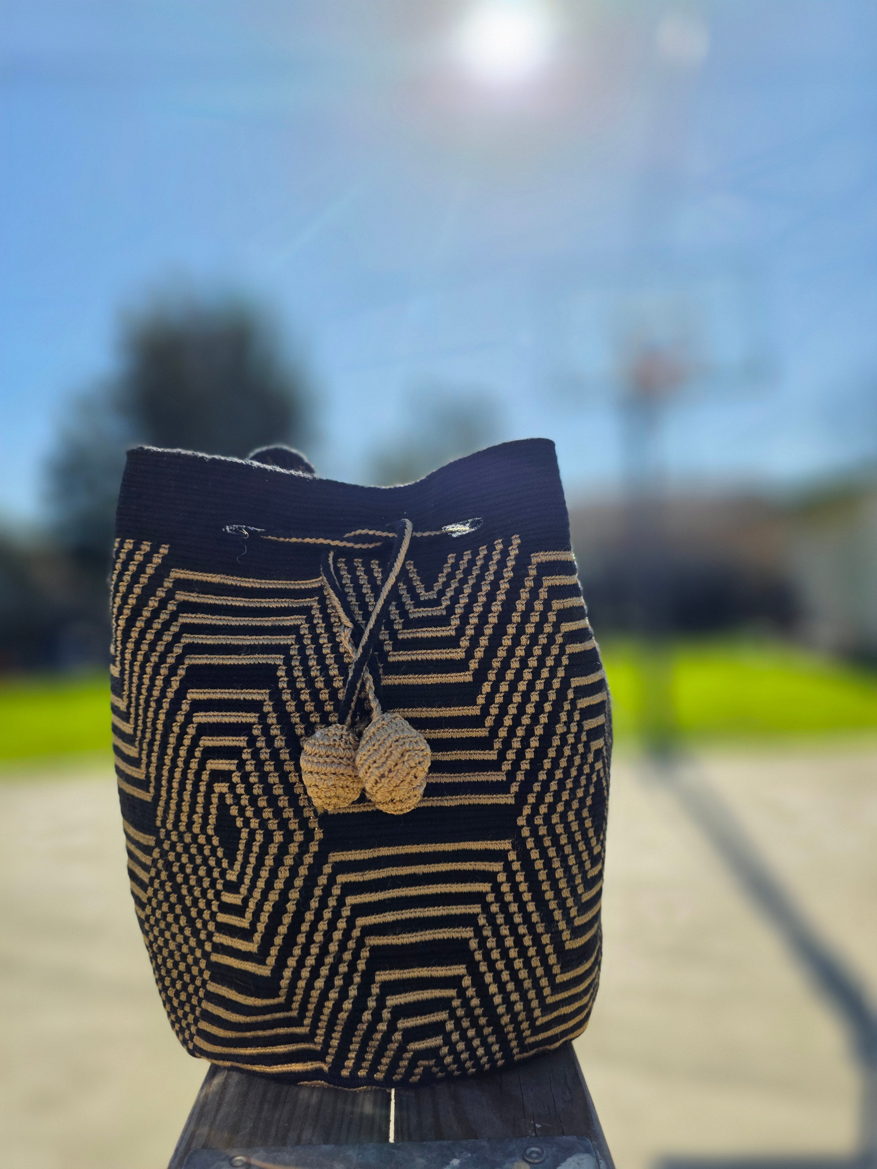 Collector’s Edition Keystone
Medium | One-Thread Mochila