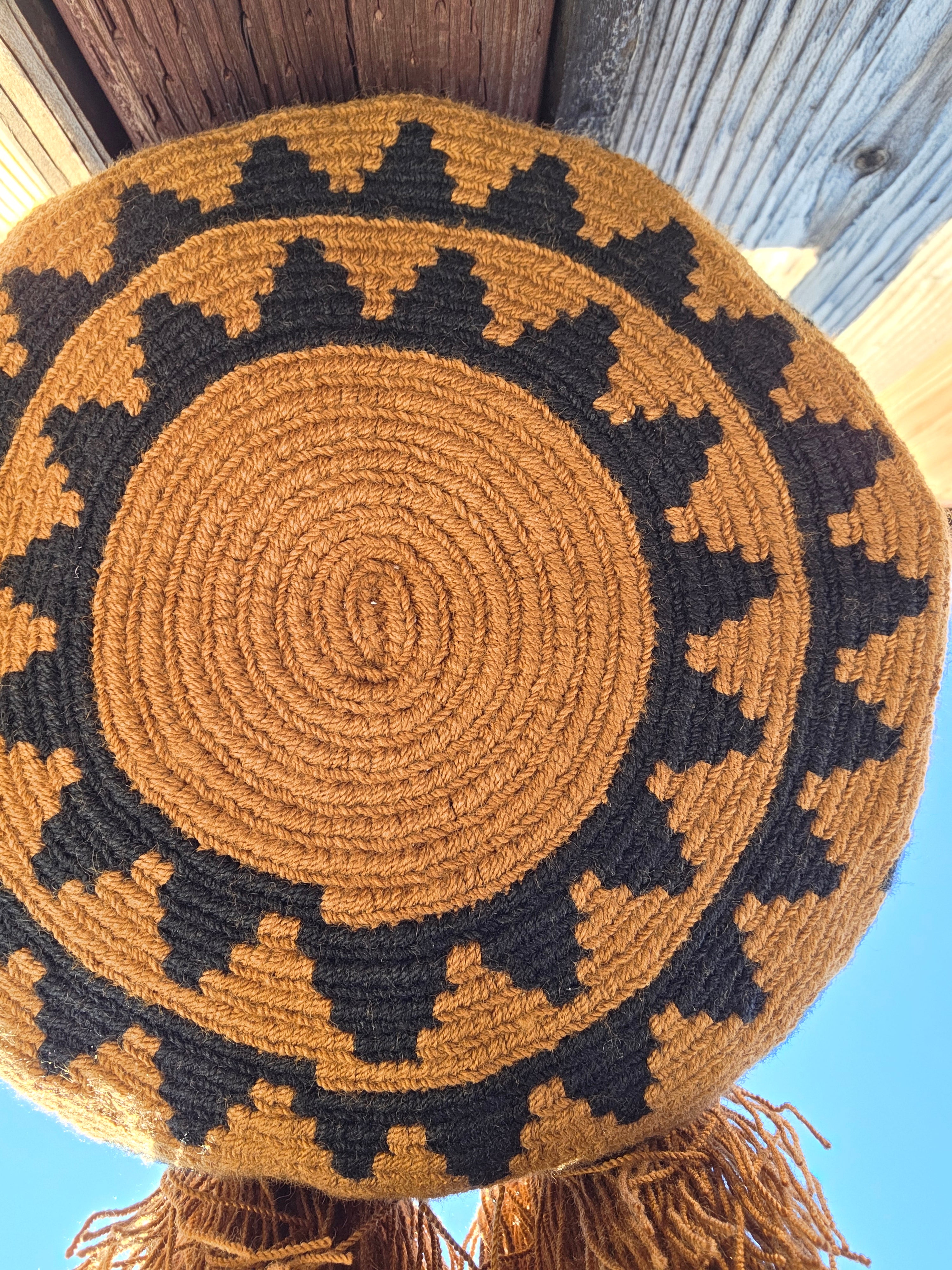 Amber Grid Mochila — Medium (Two-Thread)