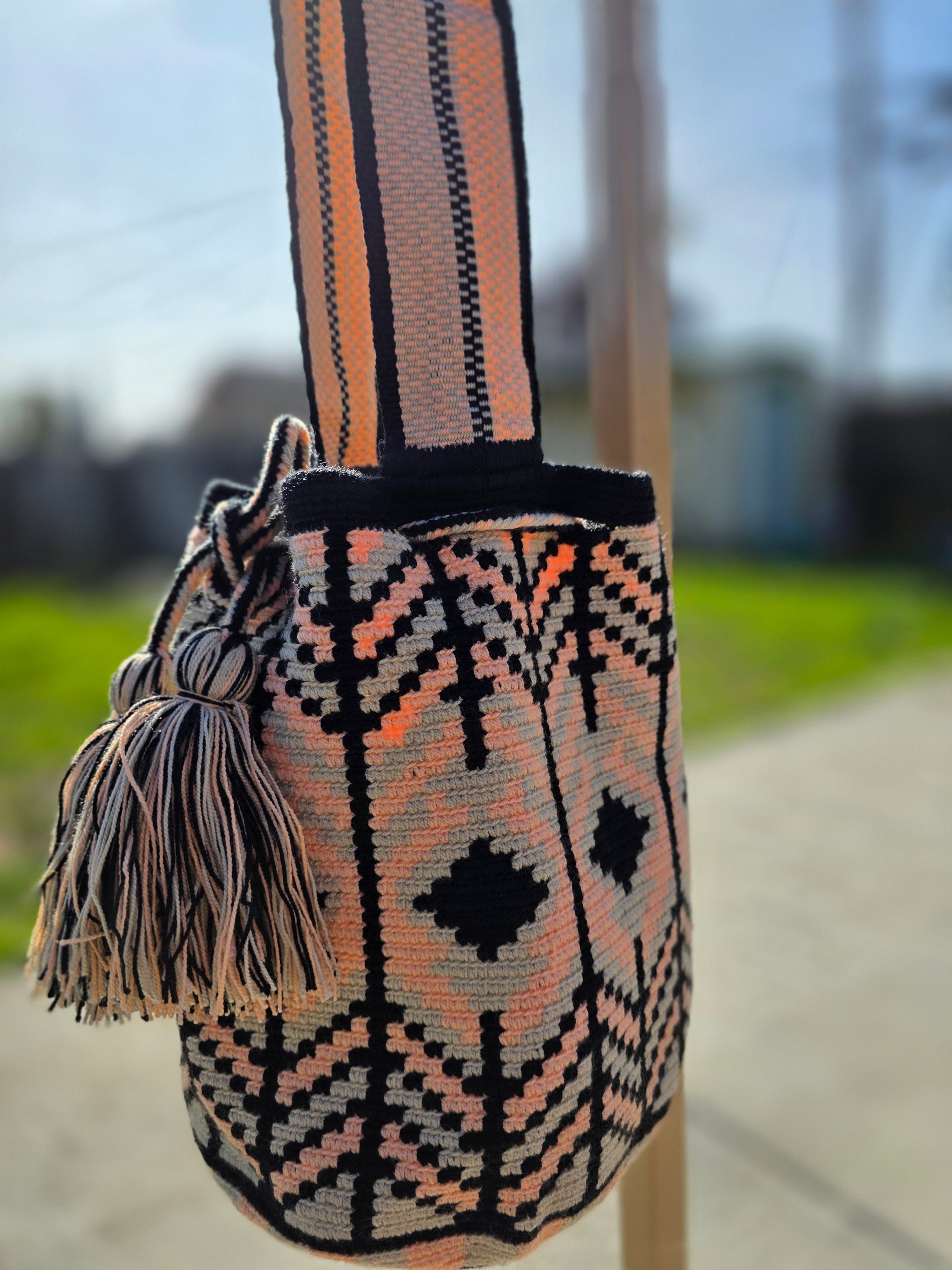 Midnight Blush Two-Thread Medium Mochila